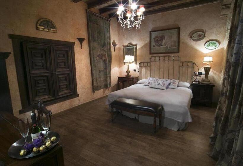 Полулюкс, Boutique Hoces Del Duraton