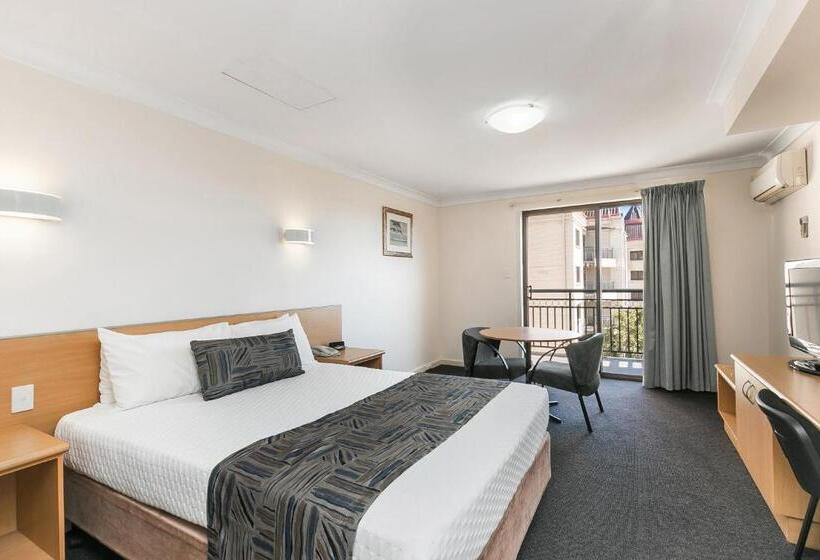 سوییت, Great Eastern Motor Lodge