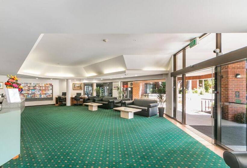 سوییت, Great Eastern Motor Lodge