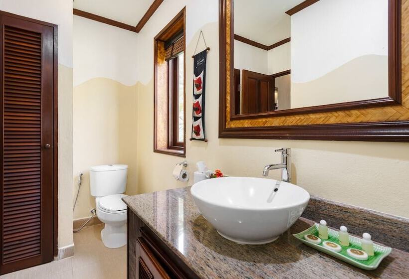 غرفة ديلوكس ثلاثية, Royal Cottage Residence