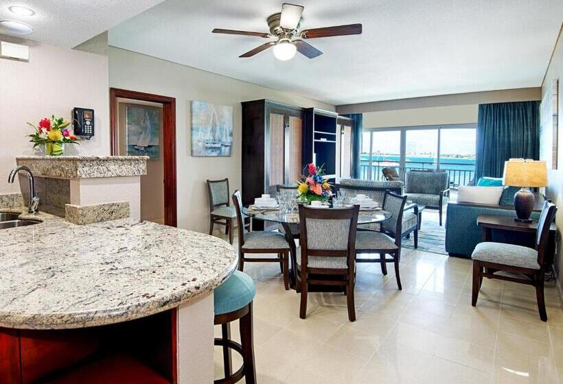 سوییت با چشم‌انداز دریا, The Villas At Simpson Bay Resort