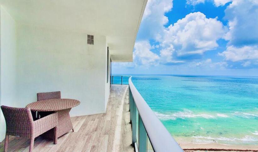 Люкс Superior Вид на Море, Dramatic Ocean View At Hyde Resort And Residences