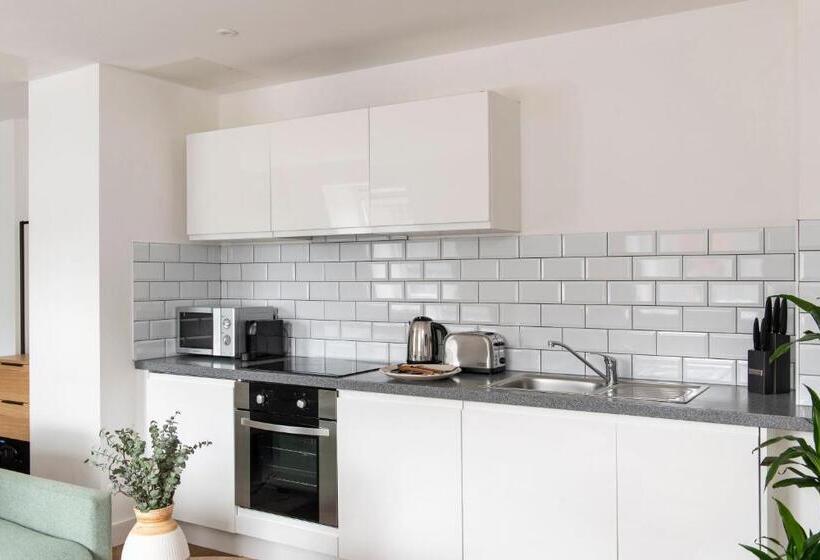 Студия Стандарт, Cove Minshull Street