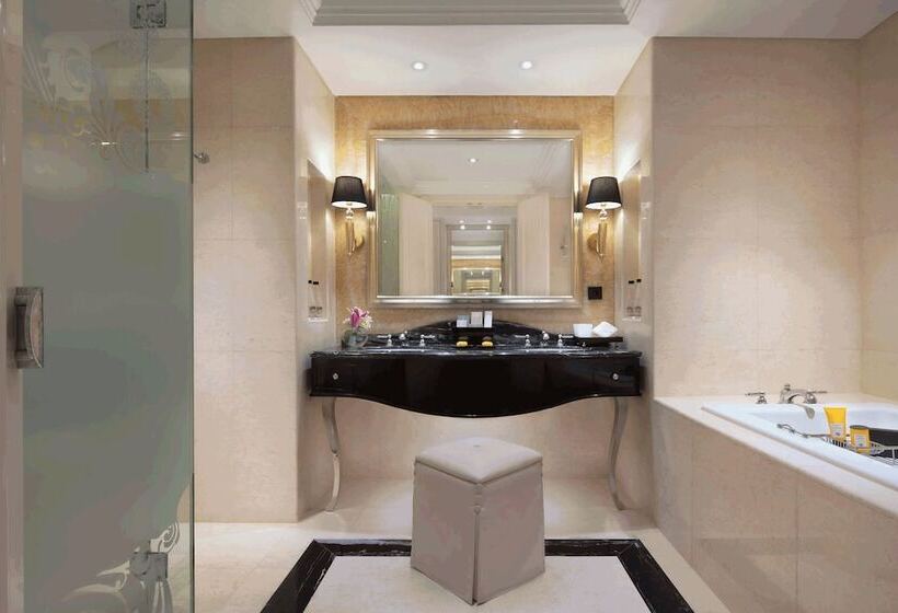 سوییت, The Trans Luxury Hotel Bandung