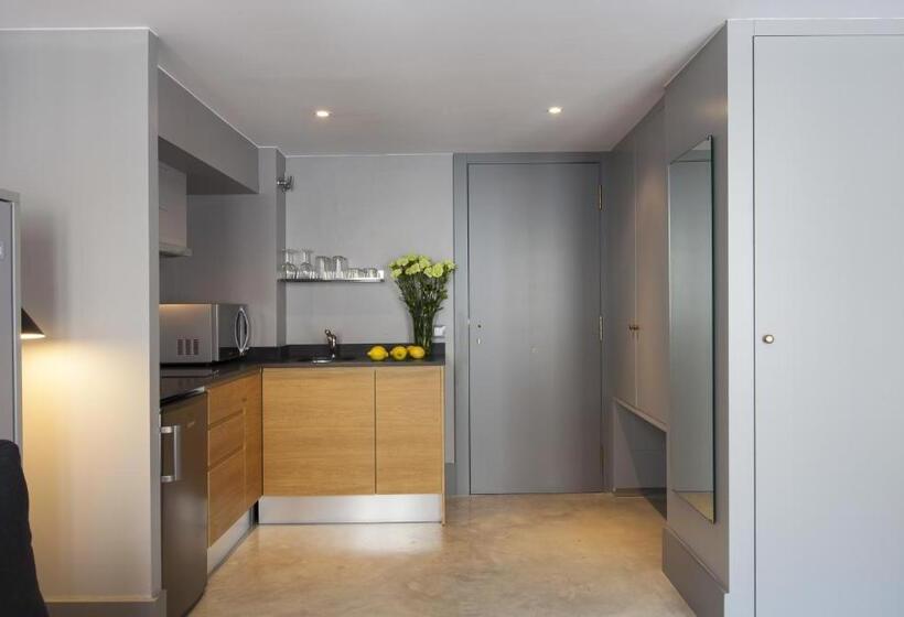 Студия Deluxe, Kare No Apartments By Sitges Group