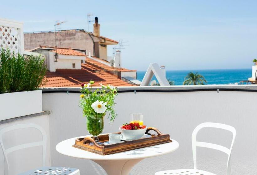 Студио Стандарт с Террасой, Kare No Apartments By Sitges Group