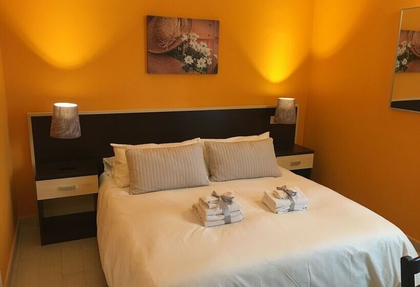 اتاق استاندارد سه نفره, B&b Il Girasole
