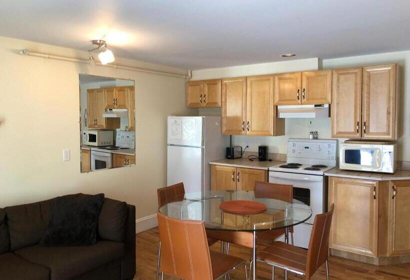 Студия Стандарт, Leaside Manor