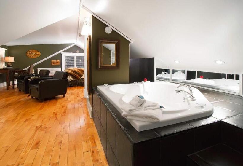Номер Deluxe, Leaside Manor