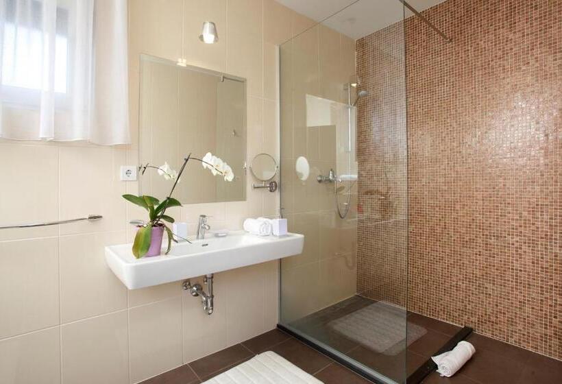 주니어 스위트, Boban Luxury Suites