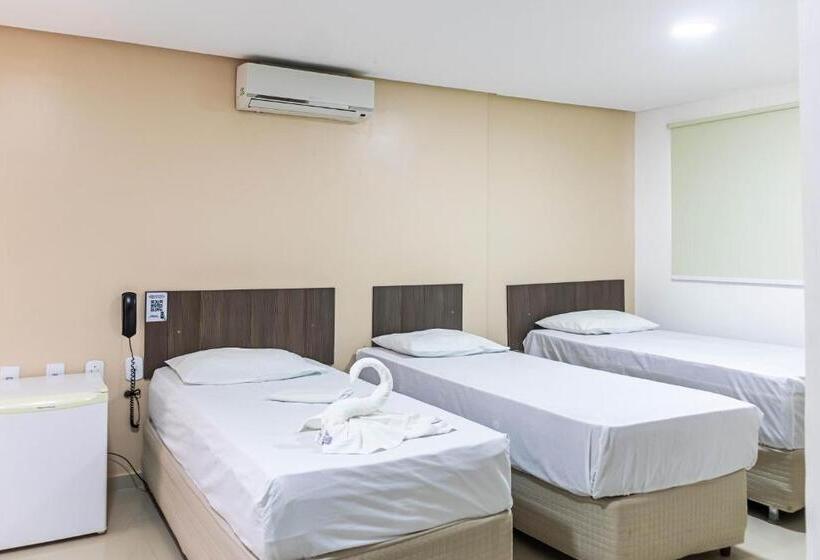 标准三人间, Falcão Hotel Arapiraca