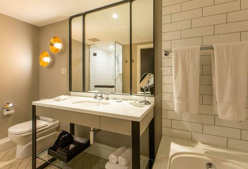 اتاق اجرایی با تخت بزرگ, Mayfair