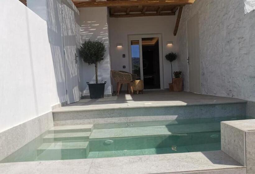 ハイドロマッサージバス付きスイート, Oliving Mykonos Luxury Suites