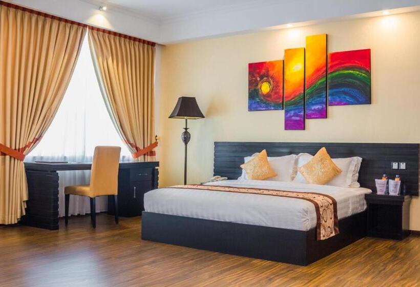 디럭스 룸, The Covanro Airport Hotel   Katunayake