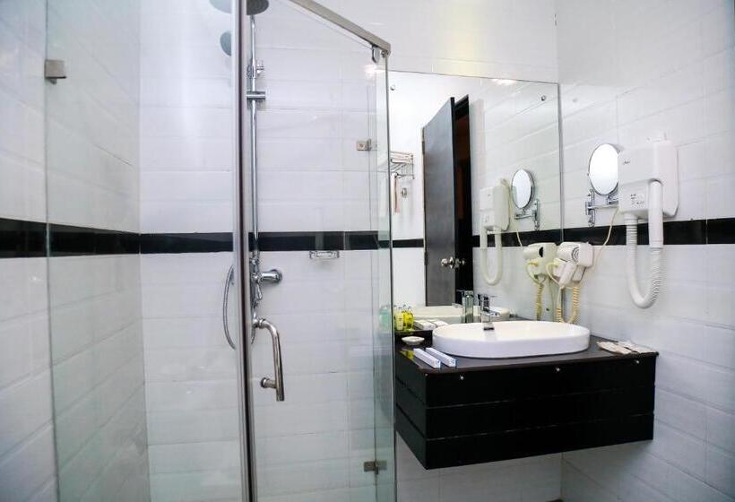 수피리어 룸, The Covanro Airport Hotel   Katunayake