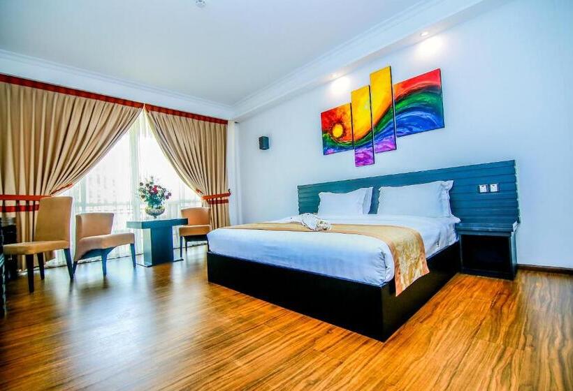 Номер Deluxe, The Covanro Airport Hotel   Katunayake