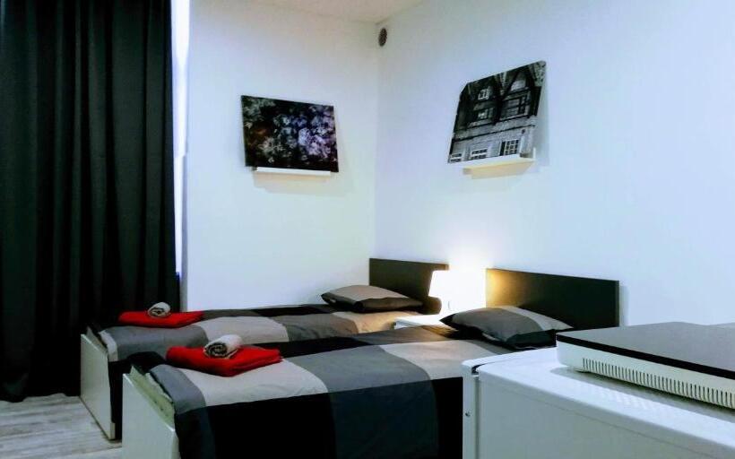 استودیوی استاندارد, Pula Center Rooms
