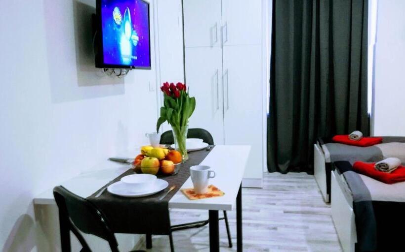 استودیوی استاندارد, Pula Center Rooms