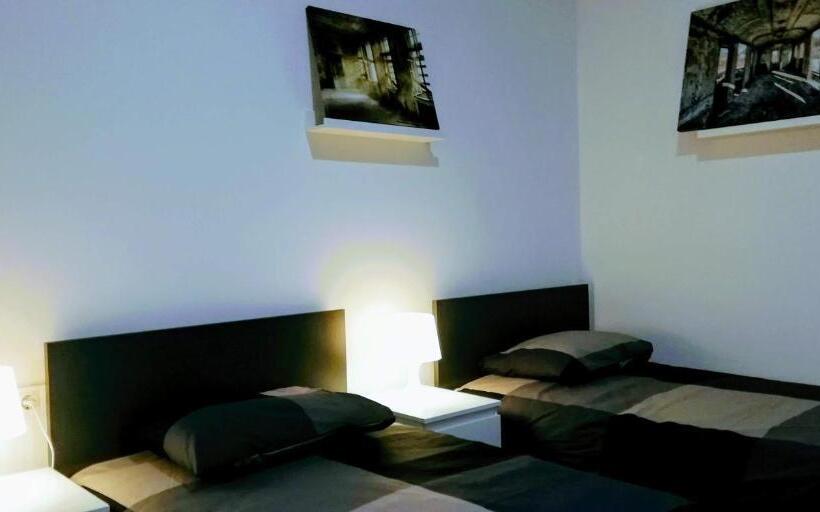 اتاق استاندارد با چشم‌انداز شهر, Pula Center Rooms