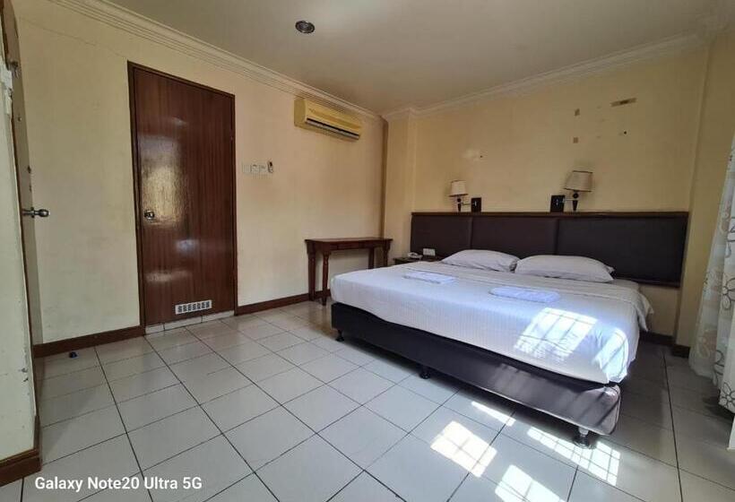 اتاق لوکس با تخت بزرگ, Lady Anne Hotel Sandkan