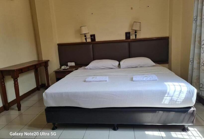 اتاق لوکس با تخت بزرگ, Lady Anne Hotel Sandkan