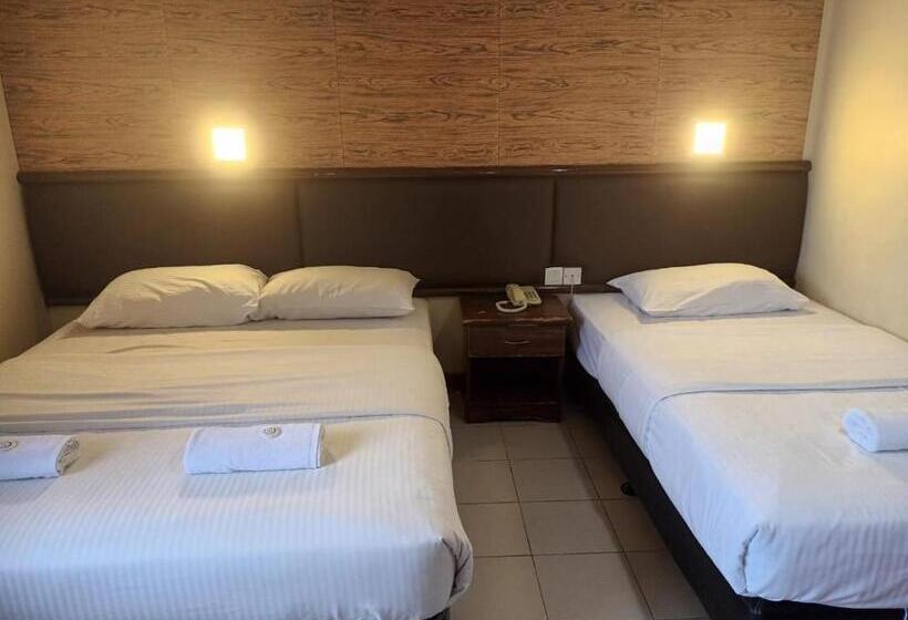 سوییت خانوادگی, Lady Anne Hotel Sandkan