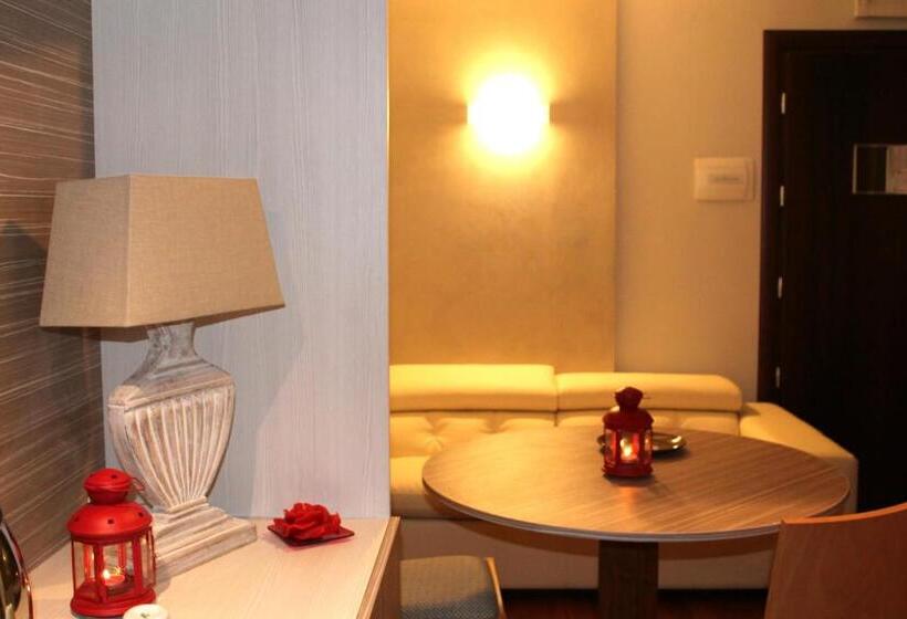스위트 킹사이즈 침대, Halanus Hotel And Resort