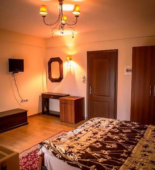 Номер Стандарт Вид на Сад, Andromeda Hotel Limni Plastira