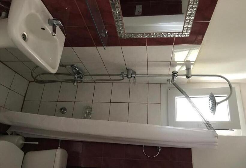 غرفة عائلية مطلّة علي البحر, Eleni Kandilari Rooms