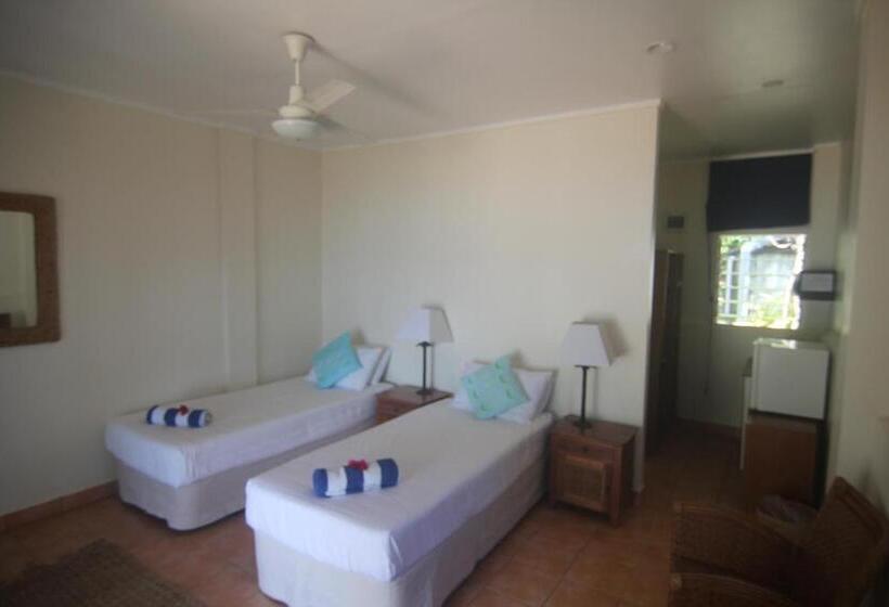 اتاق استاندارد با چشم‌انداز دریا, Tongan Beach Resort