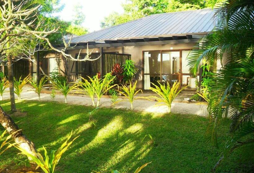 اتاق خانوادگی با چشم‌انداز دریا, Tongan Beach Resort