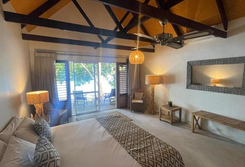 سوییت سوپریور با چشم‌انداز دریا, Tongan Beach Resort