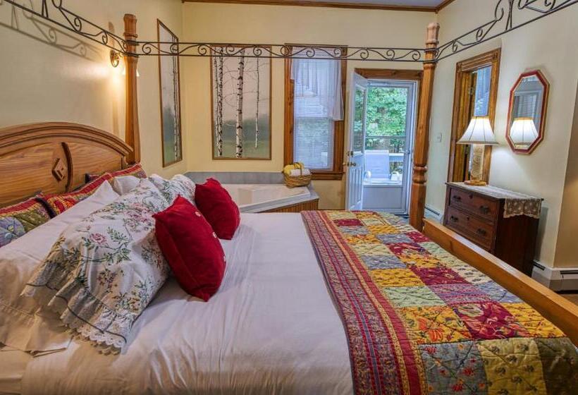 Люкс с Балконом, Rockwell Falls Inn And Wine Bar