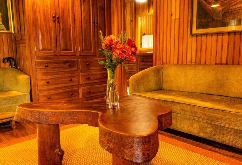 Люкс Deluxe Кровать Кинг, Los Quetzales Ecolodge & Spa