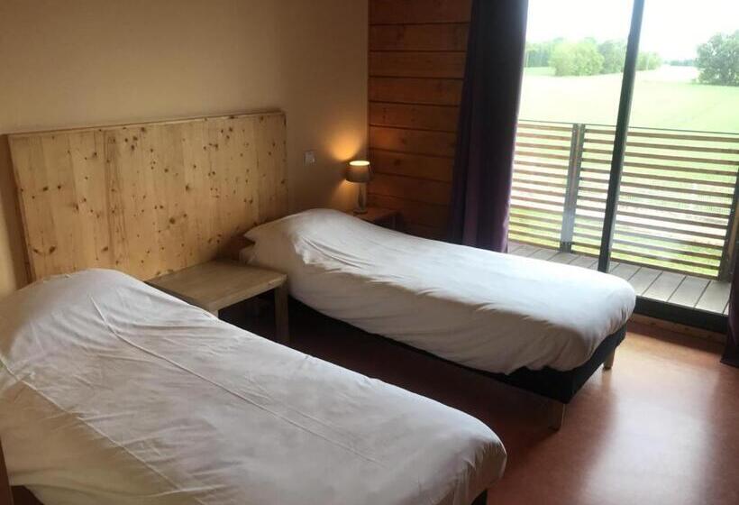 חדר סטנדרט לשלושה, Hôtel Valery