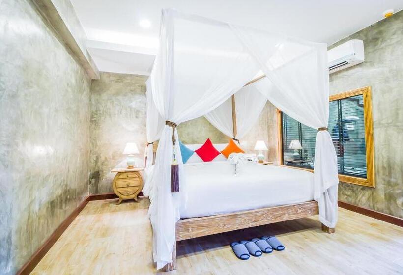 Номер Deluxe, The Chaya Resort And Spa