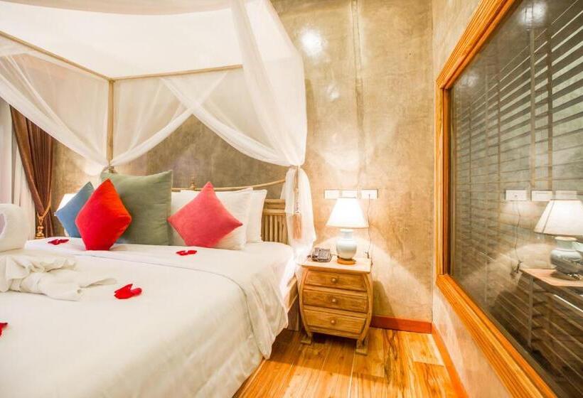 Номер Executive Вид на Бассейн, The Chaya Resort And Spa