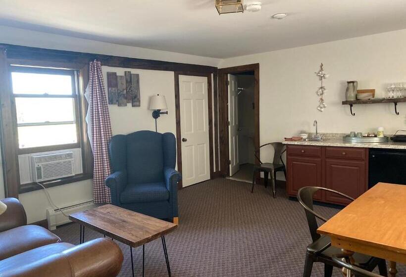 Family Suite, The Wildflower Inn