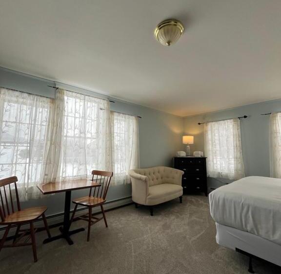 Люкс Deluxe Кровать Кинг, The Wildflower Inn