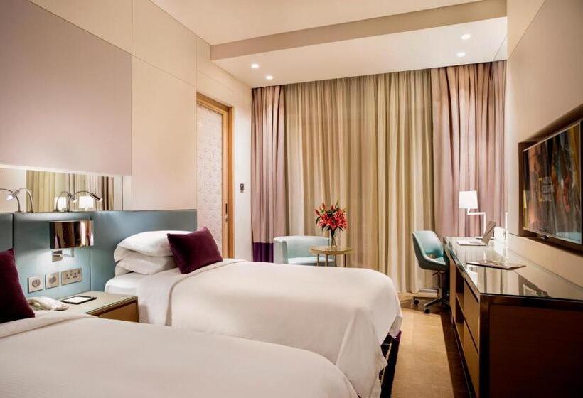 Люкс 2 Спальни, Capital Centre Arjaan By Rotana