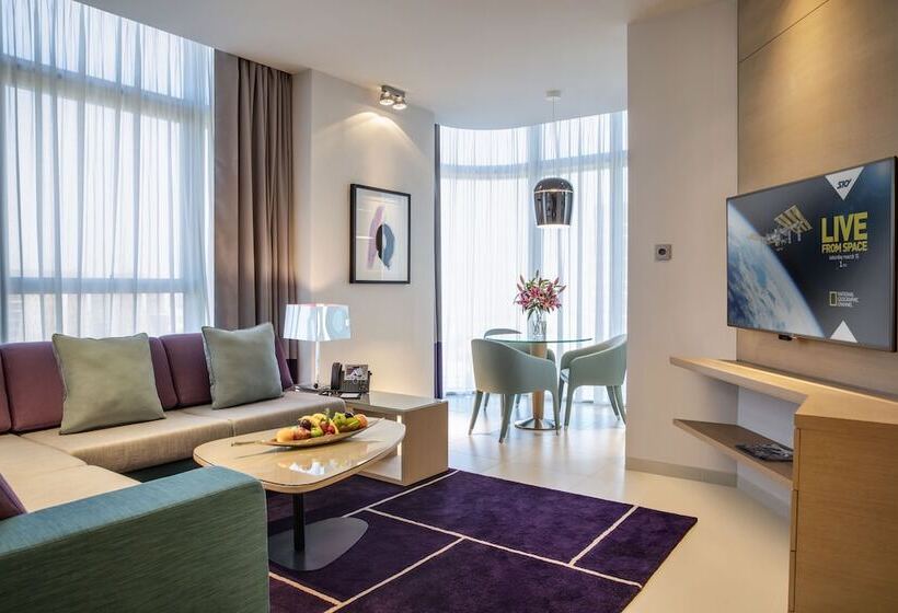 Люкс, Capital Centre Arjaan By Rotana
