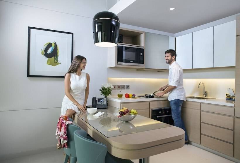Люкс 2 Спальни, Capital Centre Arjaan By Rotana