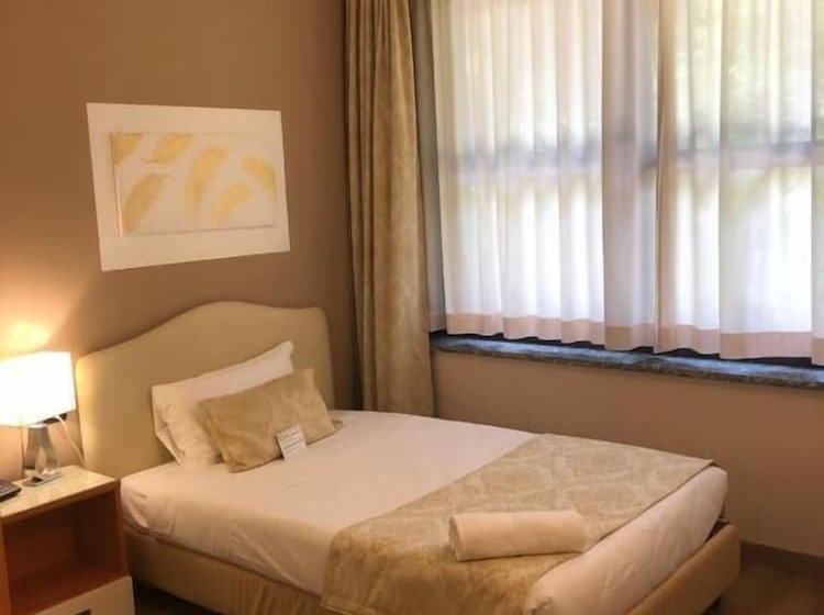 اتاق استاندارد یک نفره, La Bergamina Hotel & Restaurant
