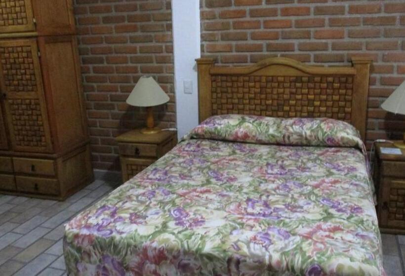 キングサイズベッドのスタンダードルーム, Villa Monarca Inn