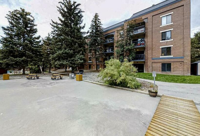 Апартаменты 2 Спальни, Park Station Condominiums 234