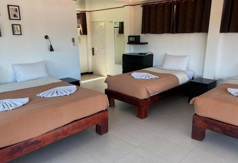 اتاق خانوادگی, The Reef Hotel & Studios