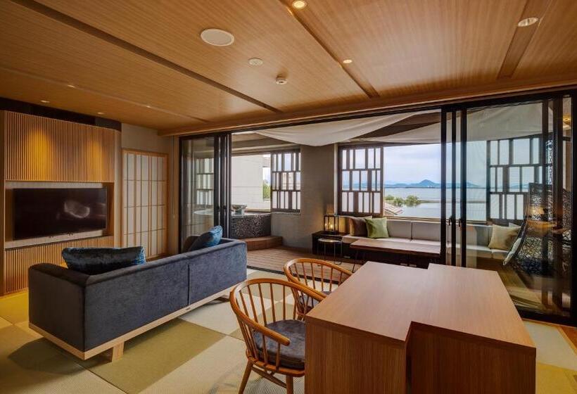 Четырехместный Номер Deluxe, Biwako Ryokusuitei