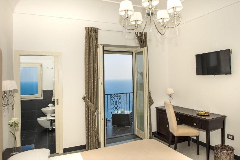 اتاق استاندارد با چشم‌انداز دریا, Villa Gianlica