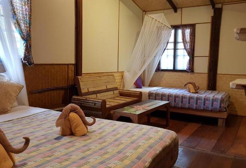 패밀리 룸 가든 전망, Longtail Beach Resort