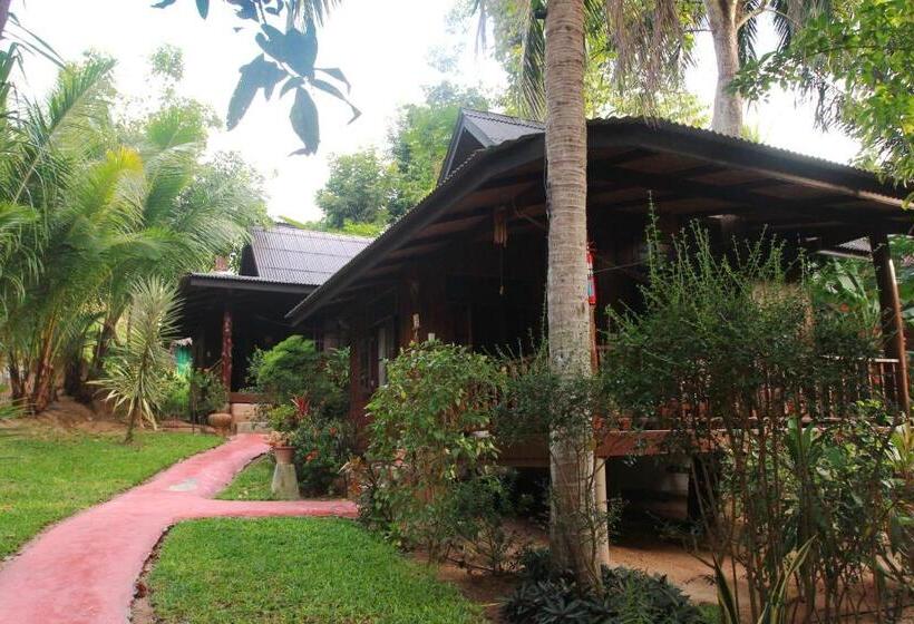 패밀리 룸 가든 전망, Longtail Beach Resort